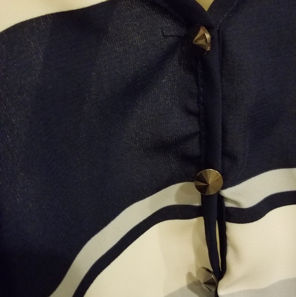 Top - Picture 3 of 3